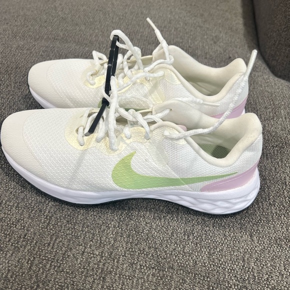Nike Other - NIKE Revolution 6 size U.S 7Y NWOT